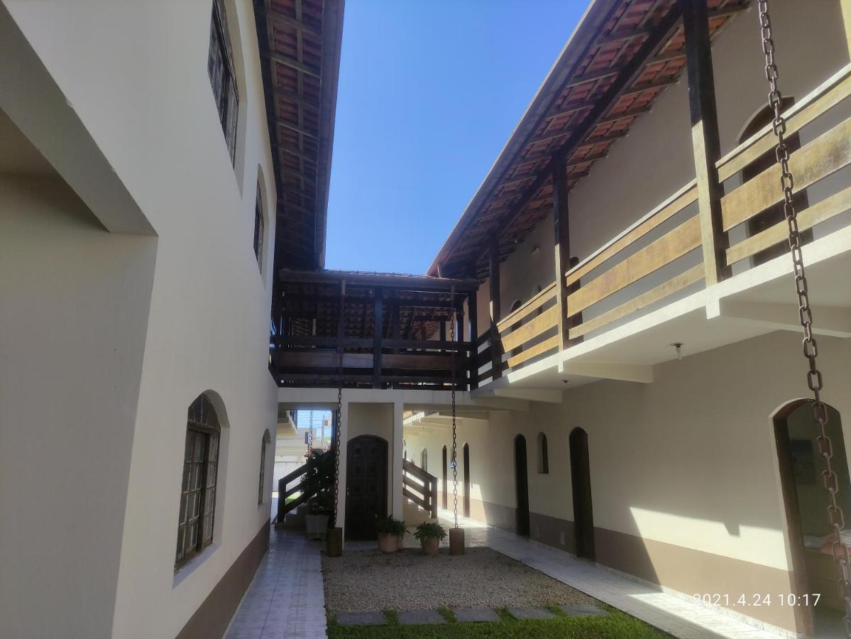 Lionfish Hostel คารากัวตาตูบา ภายนอก รูปภาพ